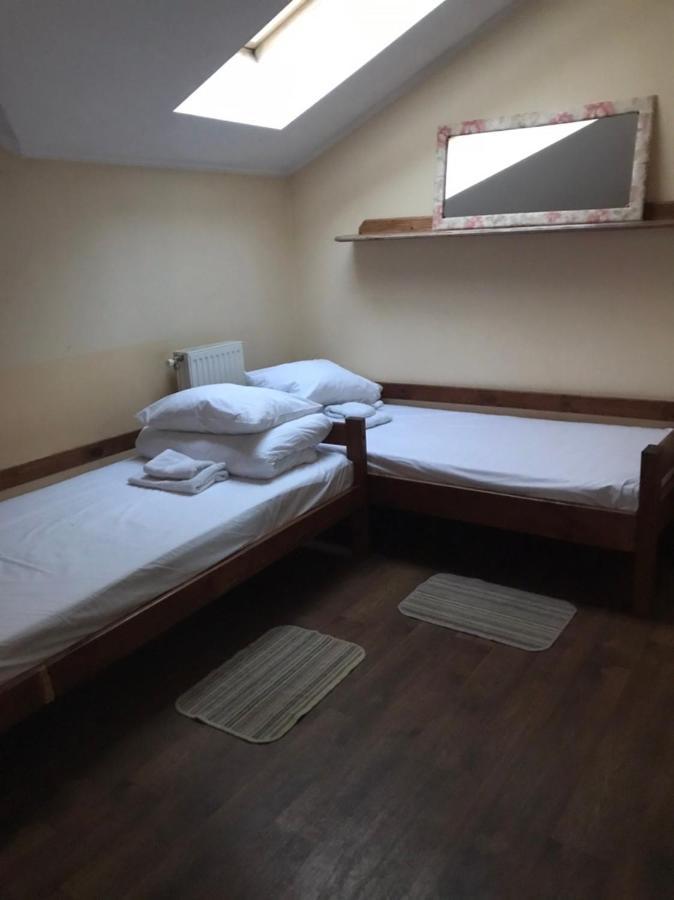 Кімнати В Центрі Hotel Uzhhorod Bagian luar foto