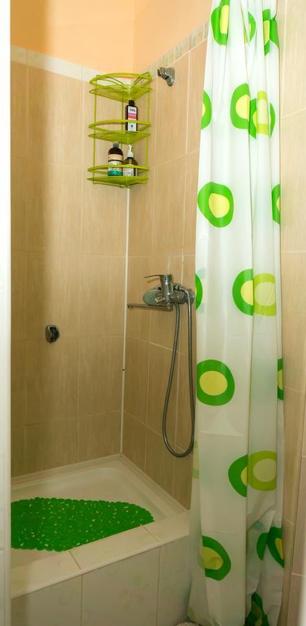 Кімнати В Центрі Hotel Uzhhorod Bagian luar foto